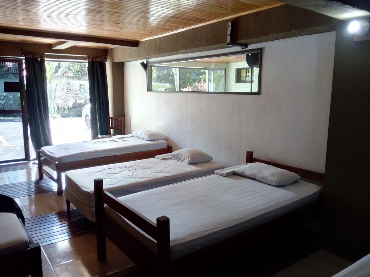 Manuel Antonio Hostel Resort Buitenkant foto